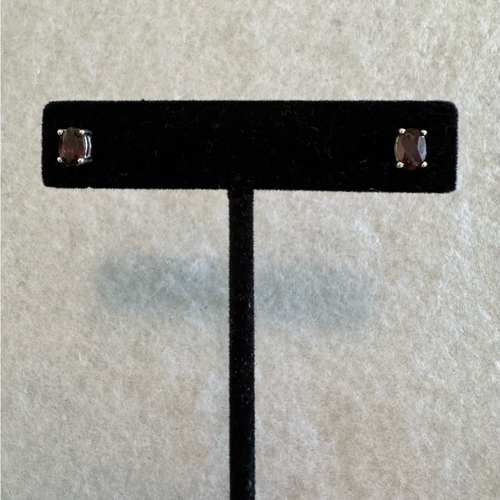 Elegant Red Stud Earrings